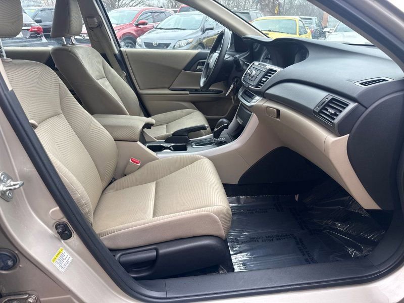 Used 2014 Honda Accord LX image 16
