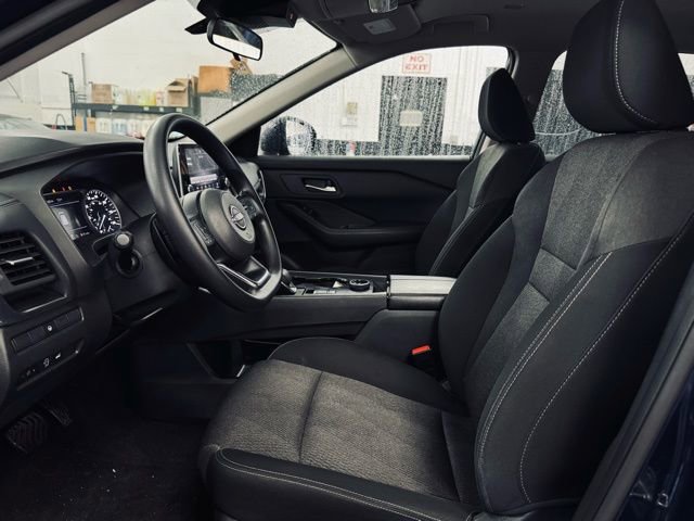 Used 2024 Nissan Rogue SV image 16