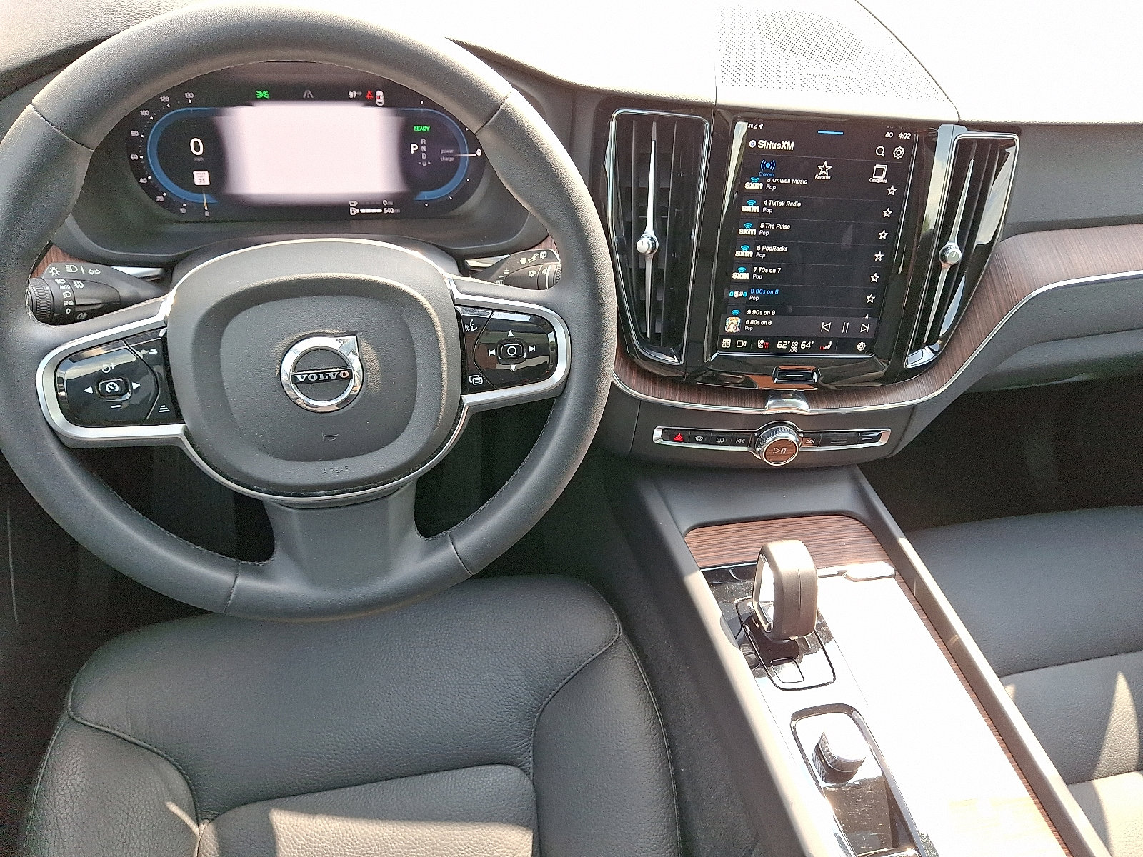 Used 2024 Volvo XC60 T8 Plus w/ Protection Package Premier image 11