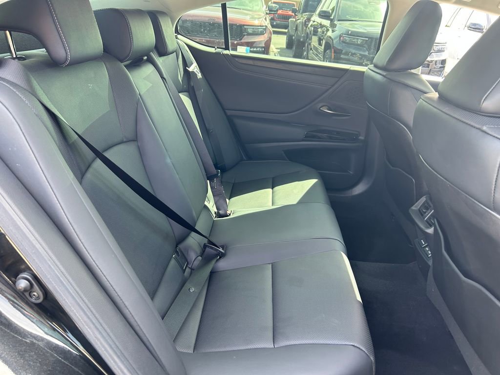 Used 2023 Lexus ES 350 w/ Premium Package FWD image 26