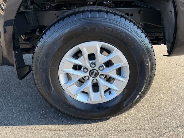 Certified 2024 Nissan Frontier SV image 15