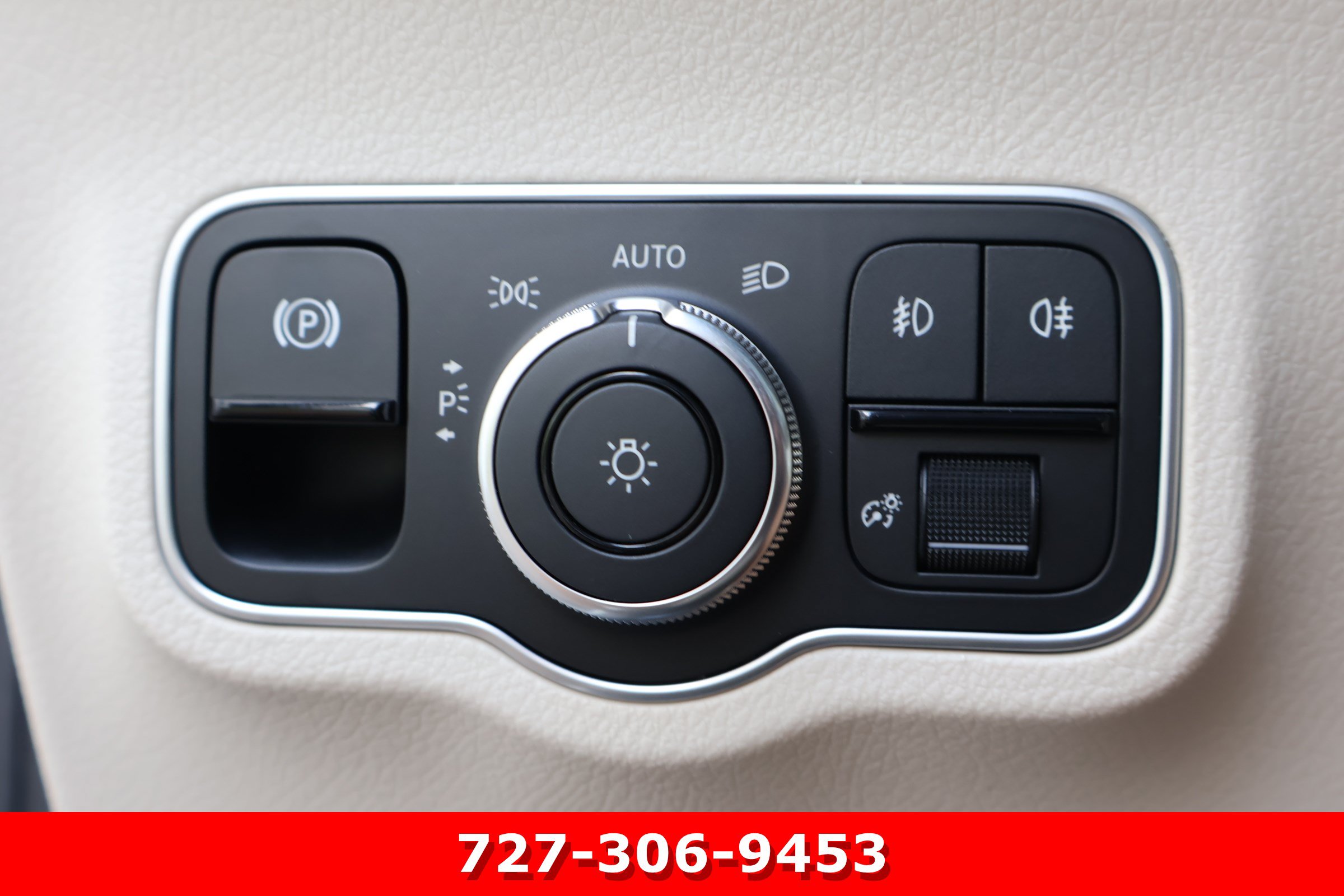Certified 2025 Mercedes-Benz GLB 250 image 23
