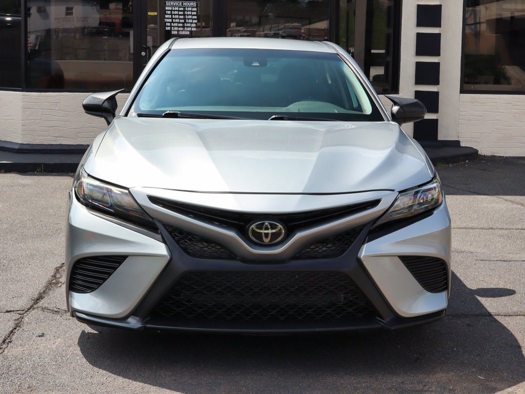 Used 2020 Toyota Camry LE FWD image 3