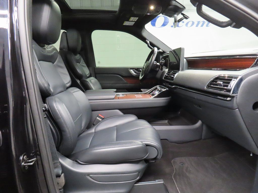 Used 2024 Lincoln Navigator L Reserve w/ Equipment Group 201A image 28