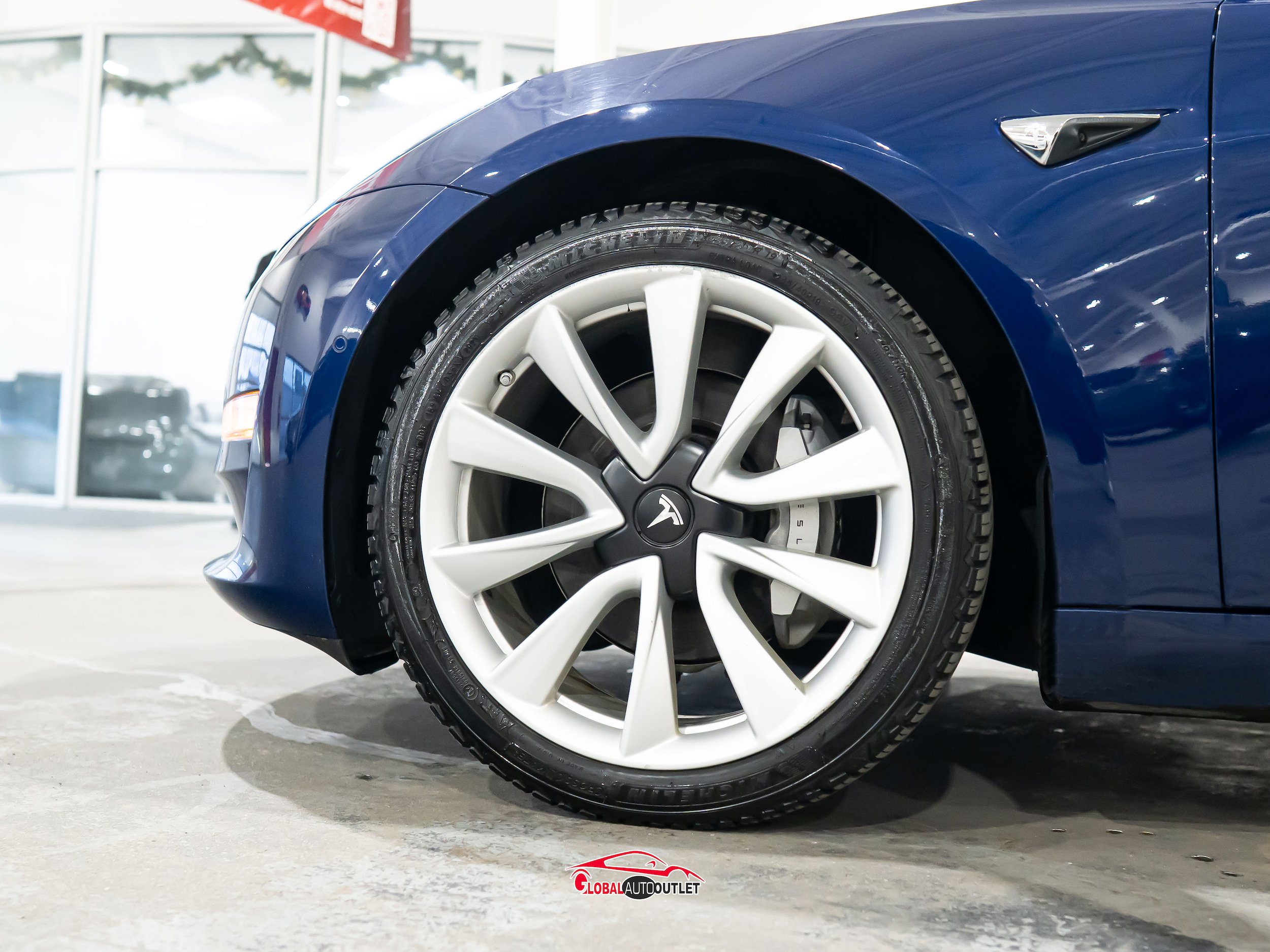 Used 2018 Tesla Model 3 Long Range AWD/4WD image 10