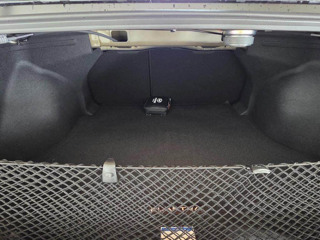 New 2026 Hyundai Elantra Limited image 12