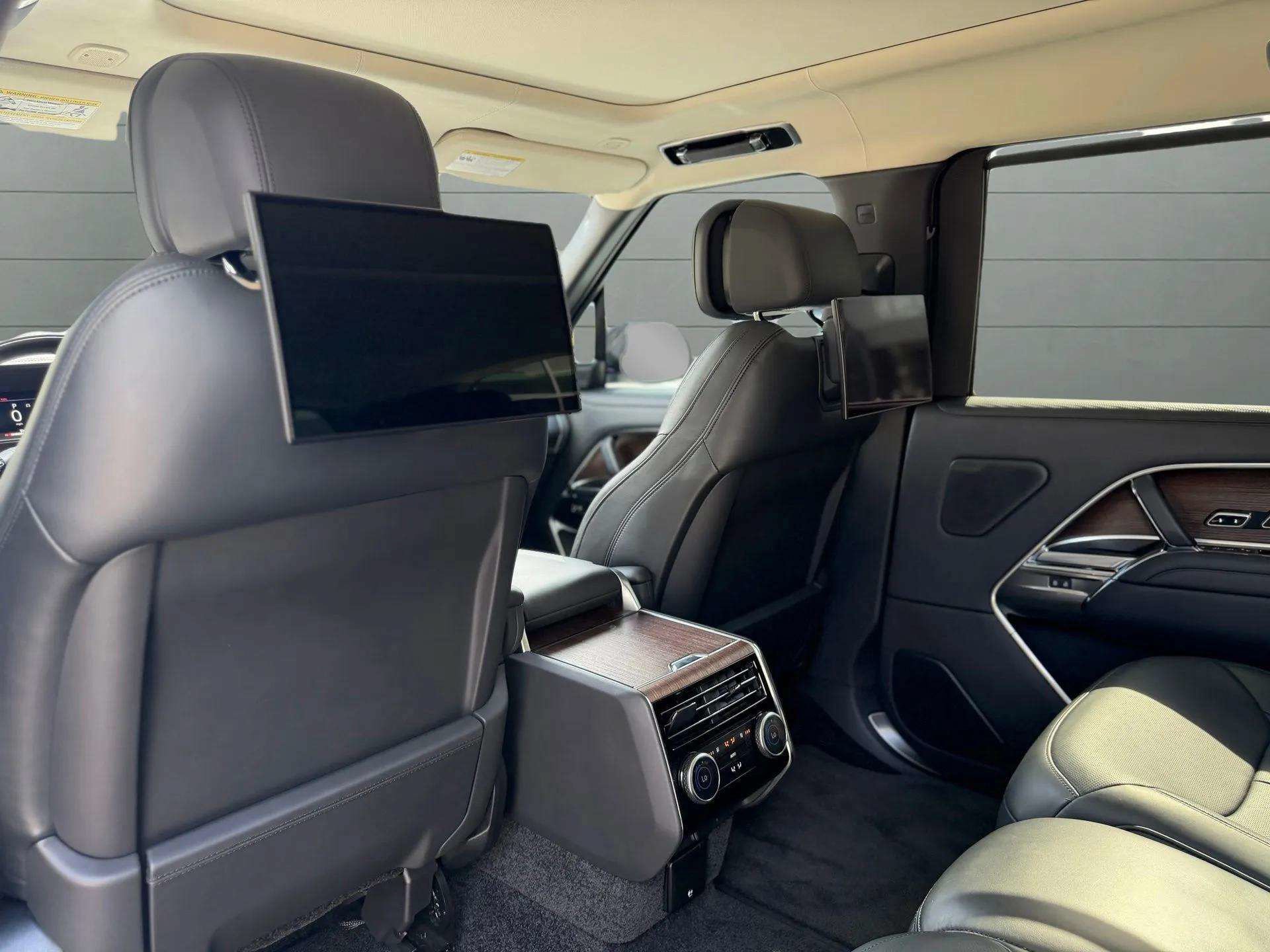 Used 2023 Land Rover Range Rover Long Wheelbase Autobiography AWD/4WD image 23