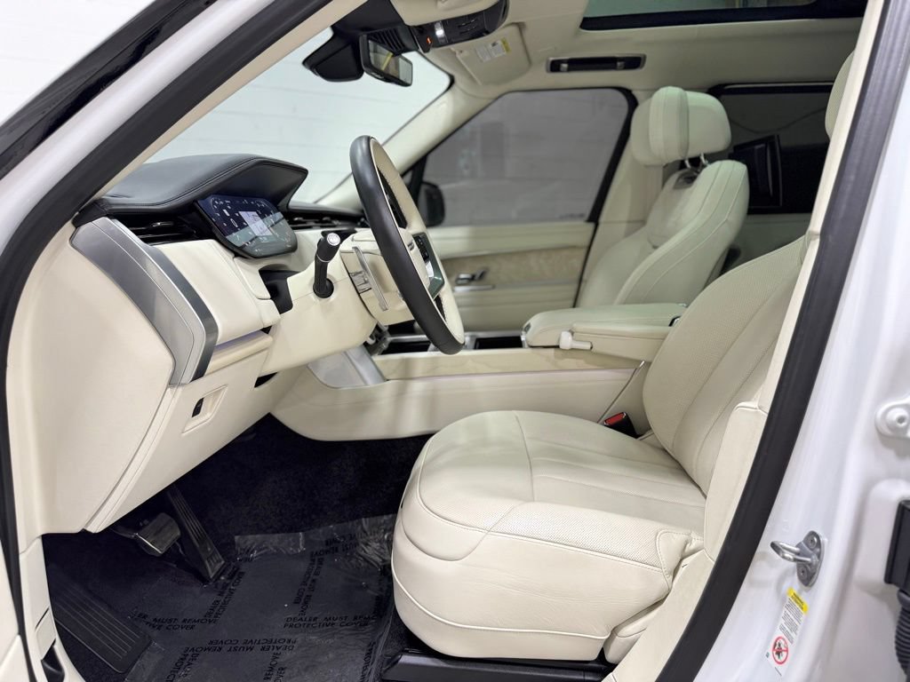 Used 2023 Land Rover Range Rover SV AWD/4WD image 34