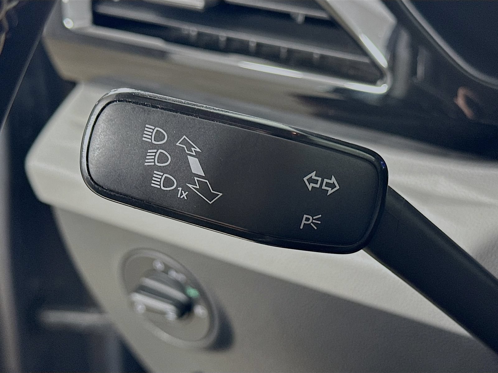 Certified 2023 Volkswagen Taos S FWD image 20
