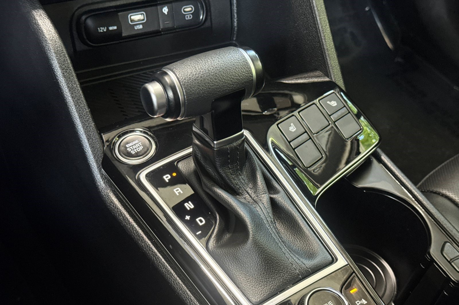 Used 2024 Kia Sportage EX FWD image 16