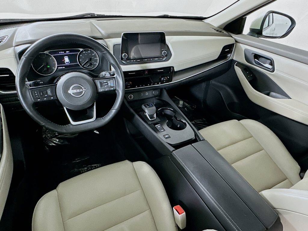 Used 2022 Nissan Rogue SV w/ SV Premium Package image 14