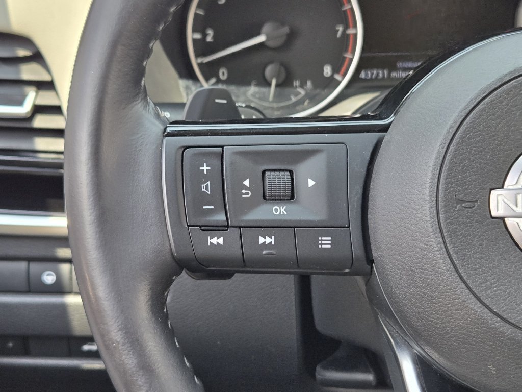 Used 2023 Nissan Rogue SL w/ SL Premium Package FWD image 36