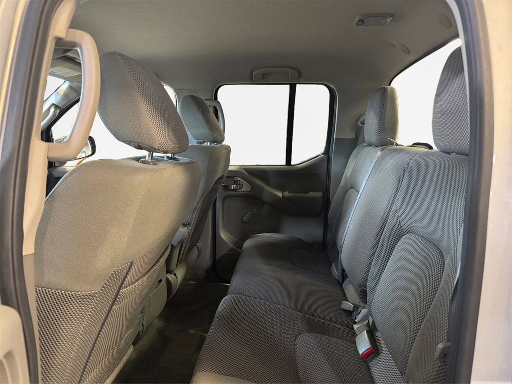 Used 2014 Nissan Frontier S image 24