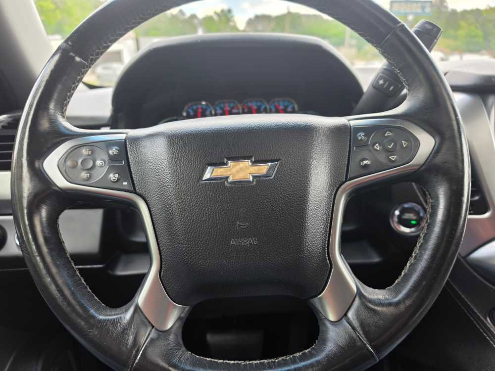 Used 2017 Chevrolet Suburban LT AWD/4WD image 17