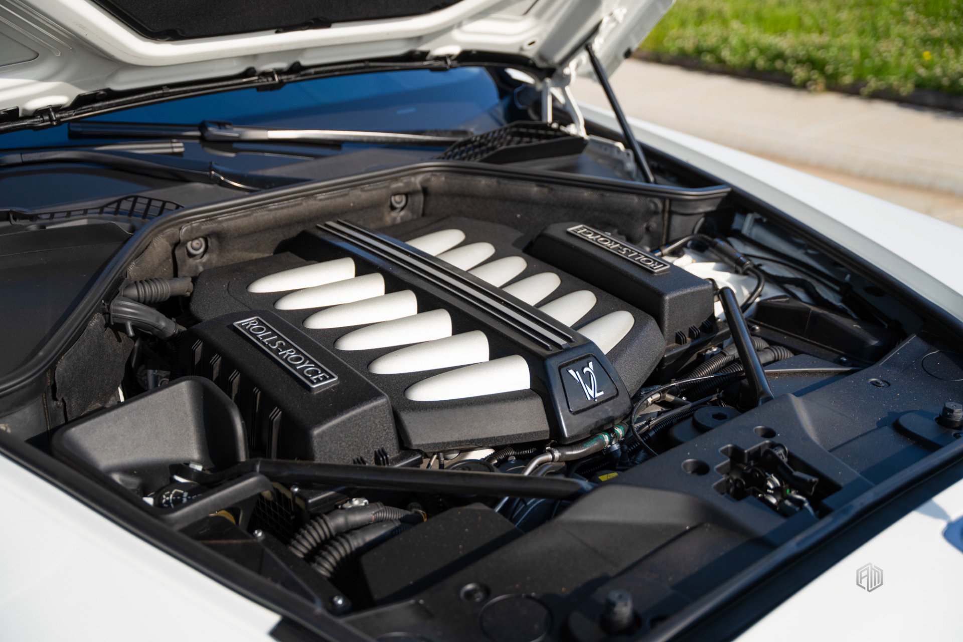 Used 2016 Rolls-Royce Ghost image 13