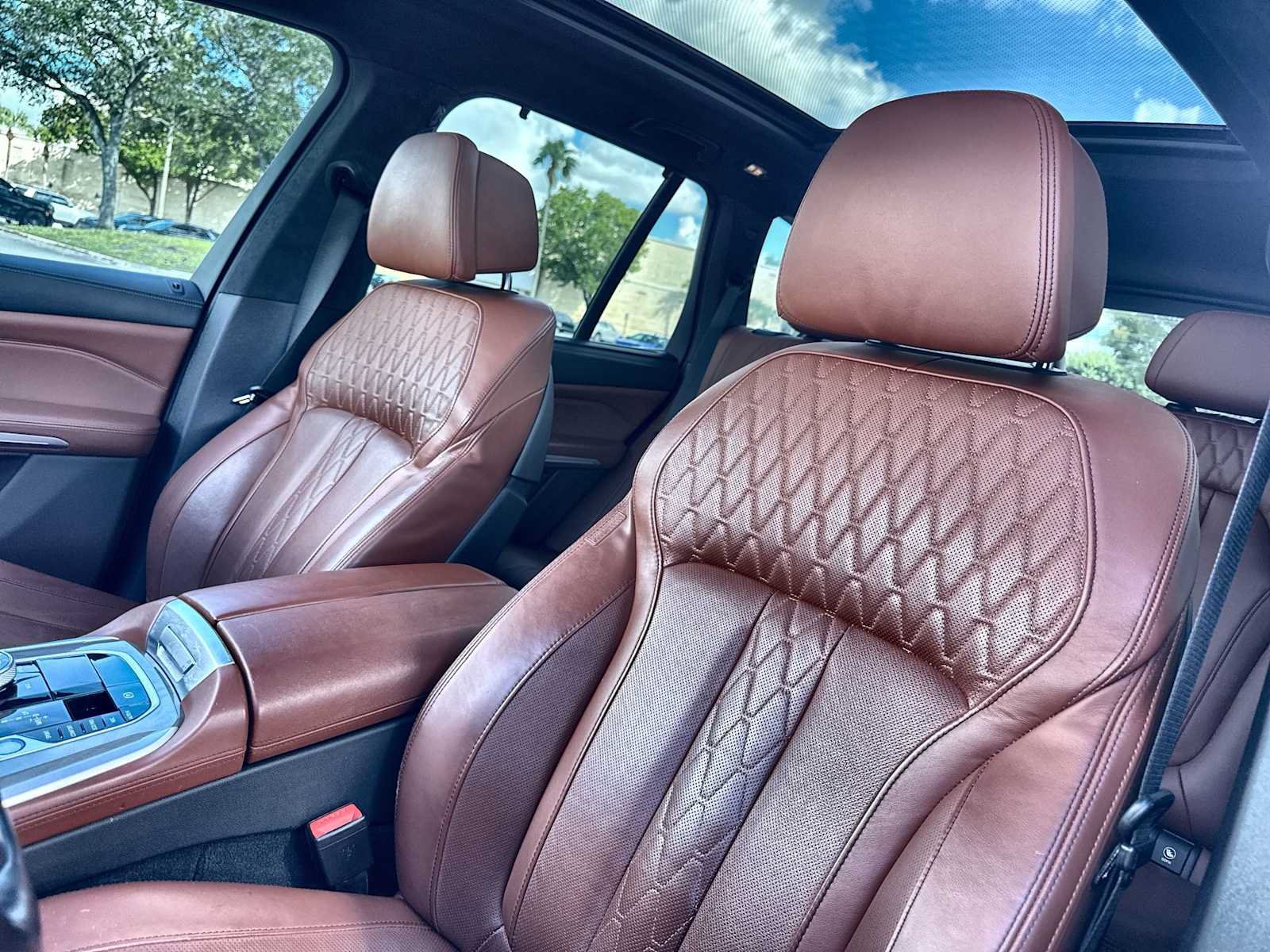Used 2022 BMW X5 M50i w/ Executive Package AWD/4WD image 14