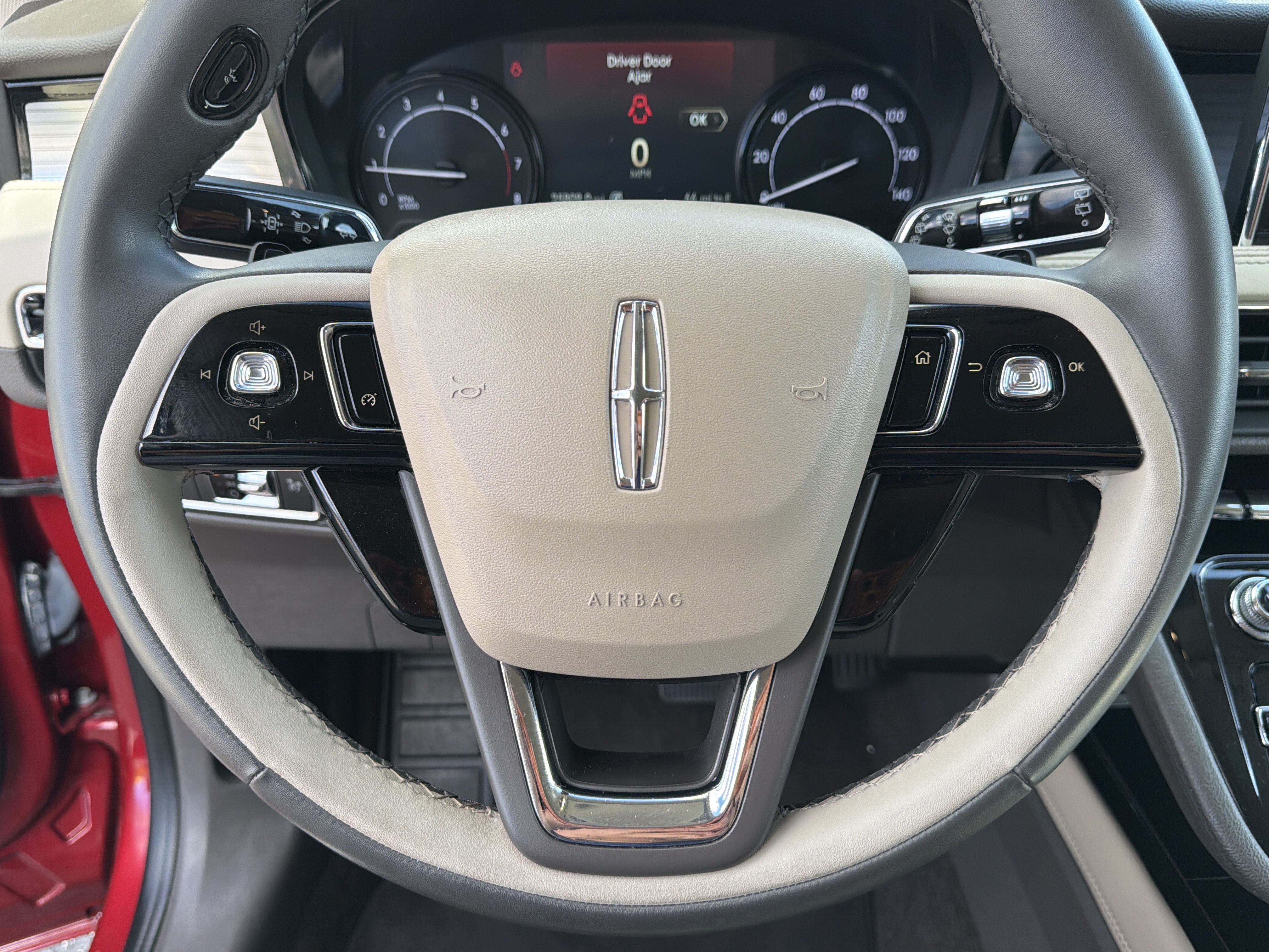 Used 2022 Lincoln Corsair FWD image 28