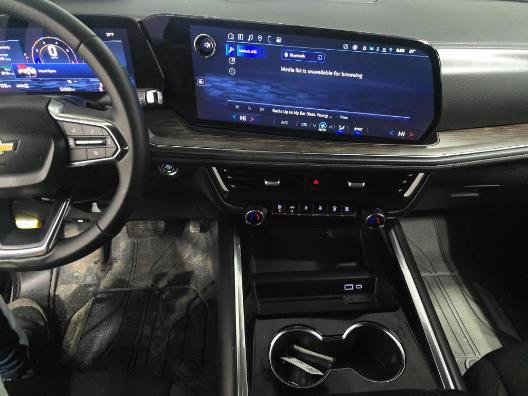 Used 2025 Chevrolet Suburban LS image 10