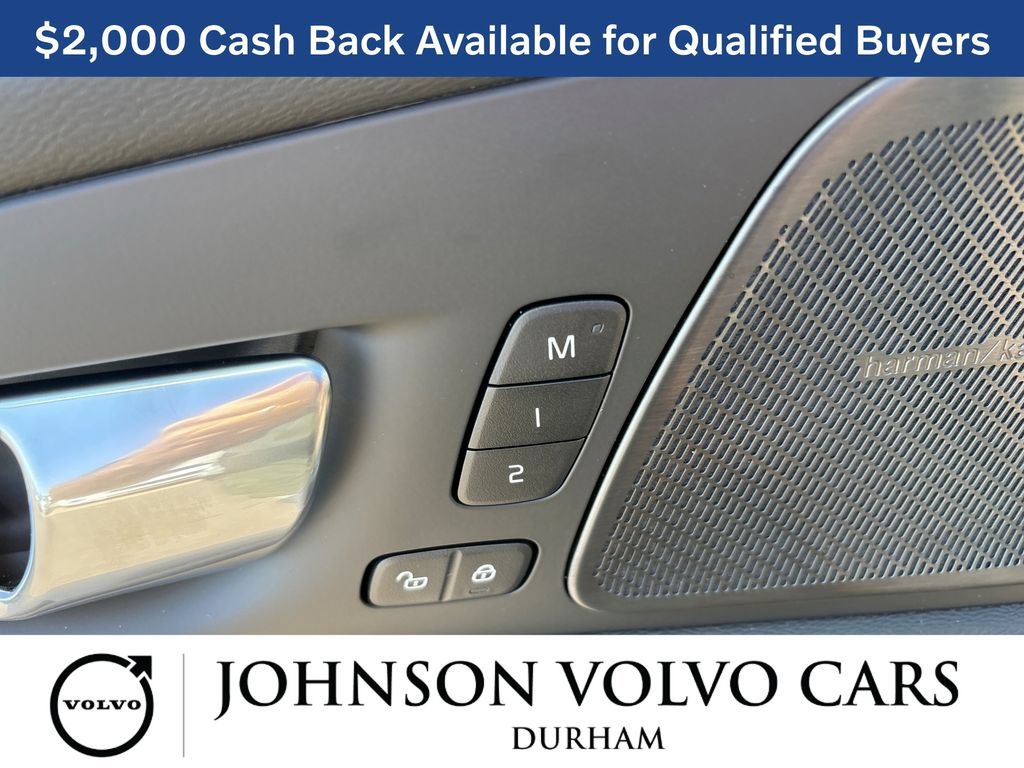 New 2026 Volvo XC60 T8 Plus w/ Protection Package Premier AWD/4WD image 15