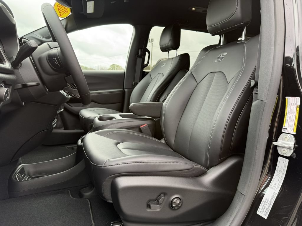 New 2026 Chrysler Pacifica Select w/ S Appearance Package FWD image 20