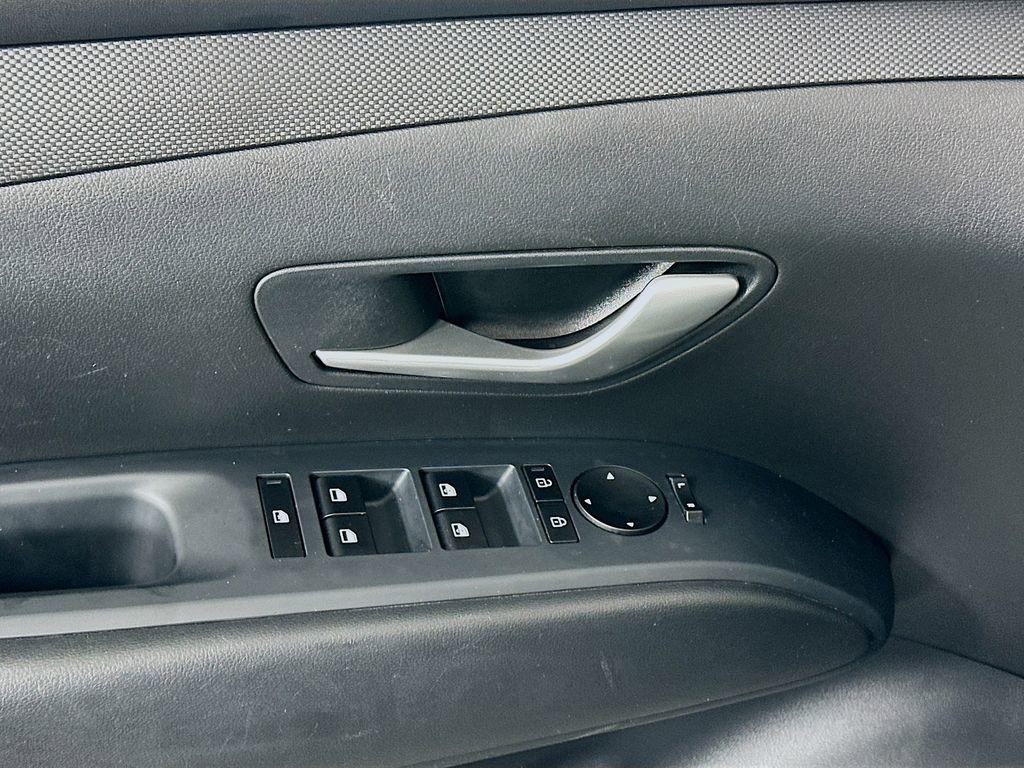 Certified 2025 Hyundai Tucson SEL image 17