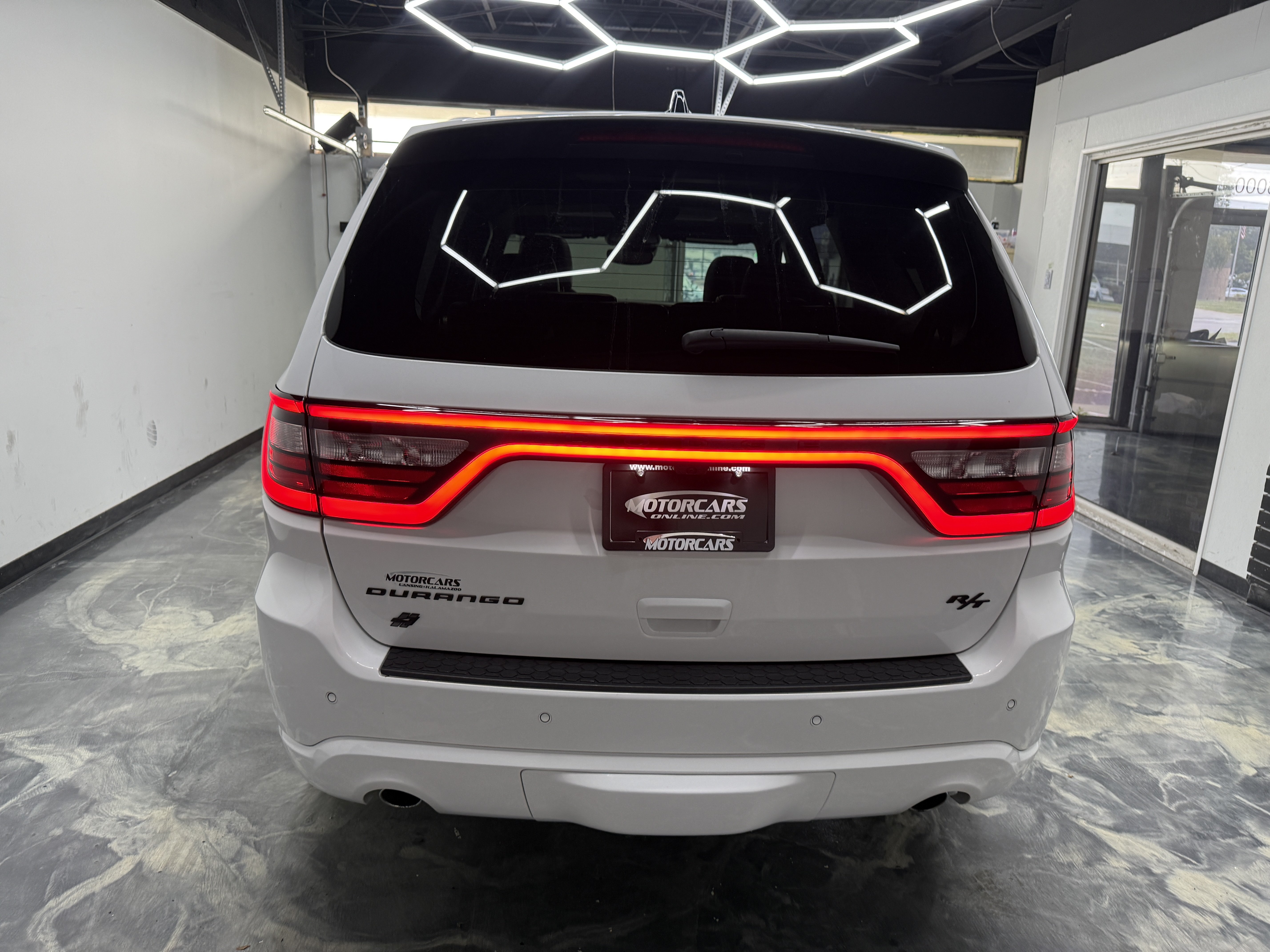 Used 2024 Dodge Durango R/T w/ Blacktop Package AWD/4WD image 4