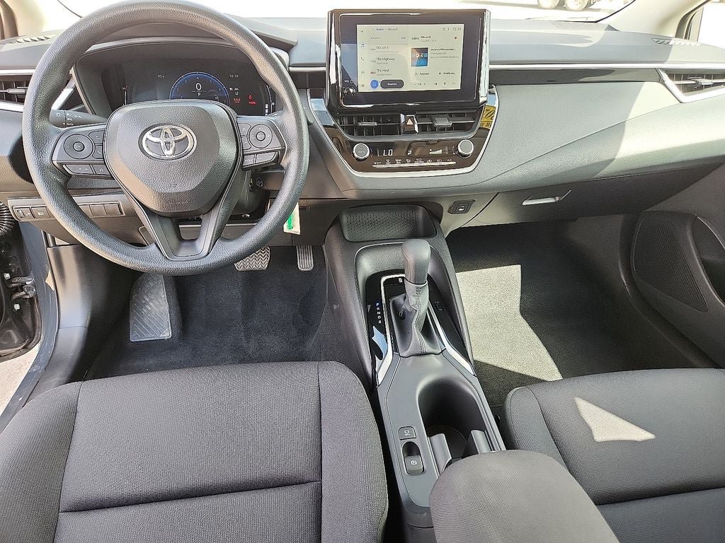 Used 2026 Toyota Corolla LE FWD image 15