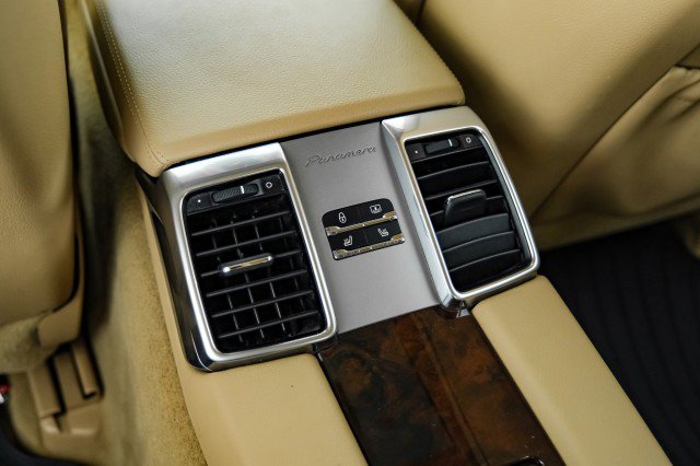 Used 2012 Porsche Panamera 4 image 35