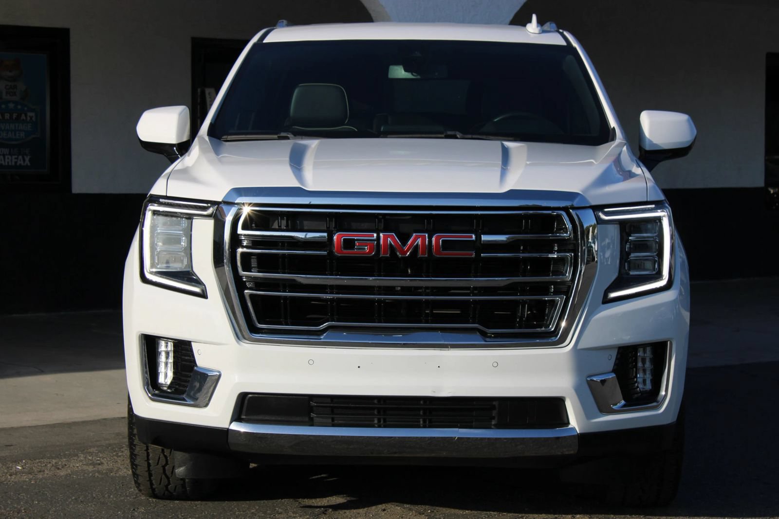 Used 2021 GMC Yukon XL SLT AWD/4WD image 2