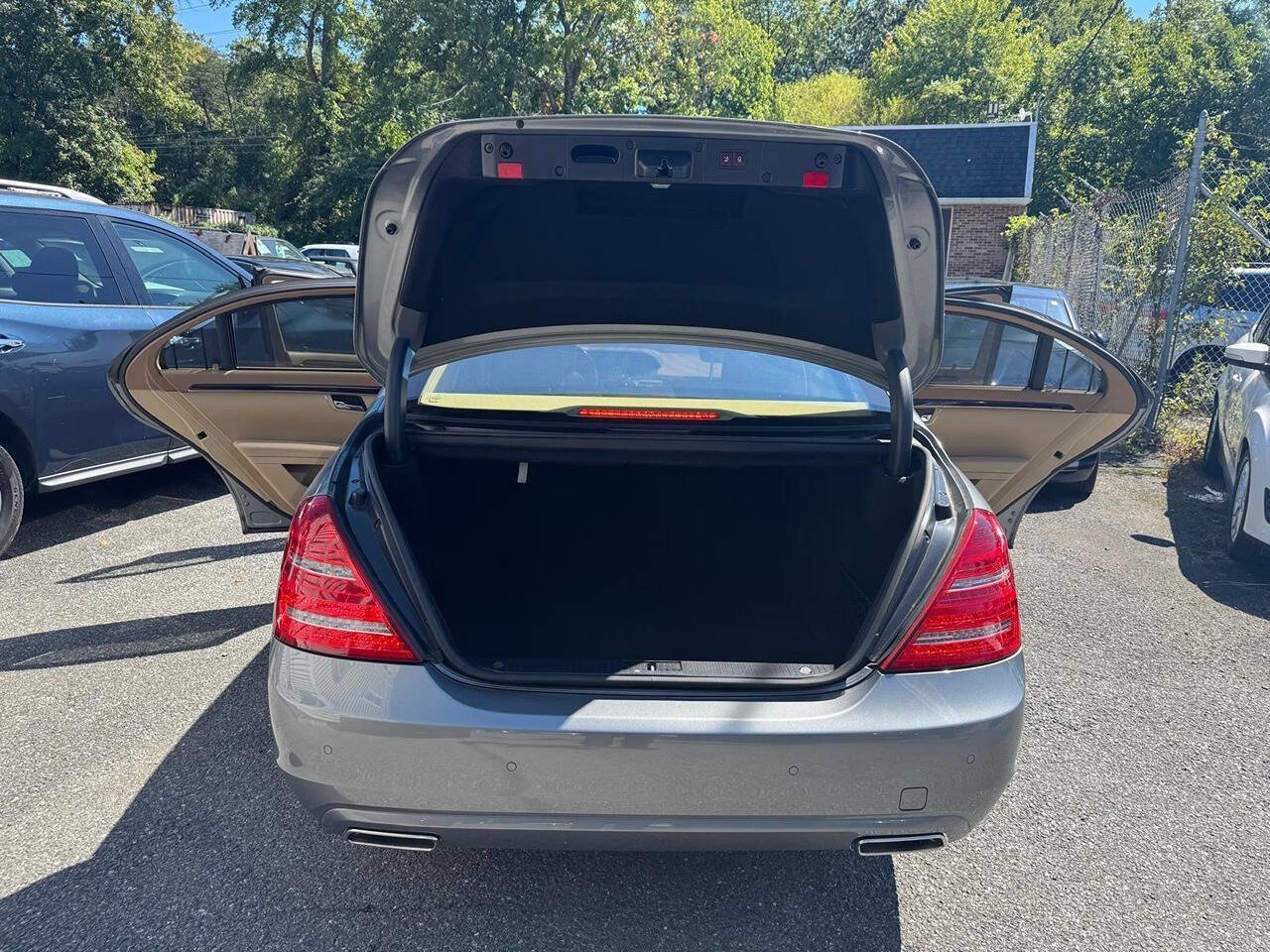 Used 2012 Mercedes-Benz S 550 4MATIC image 12