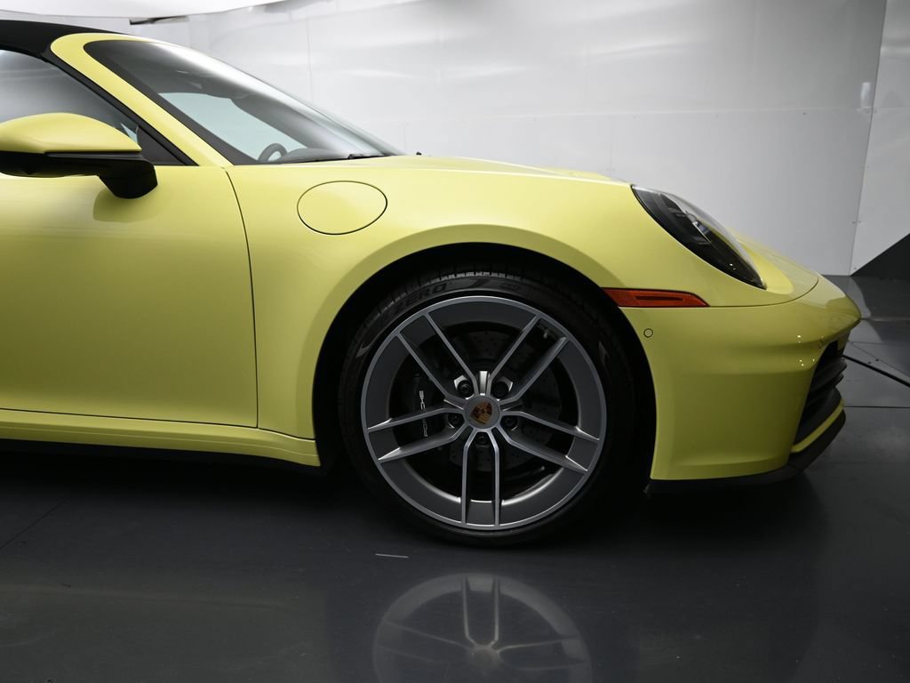 Certified 2025 Porsche 911 Carrera RWD image 20