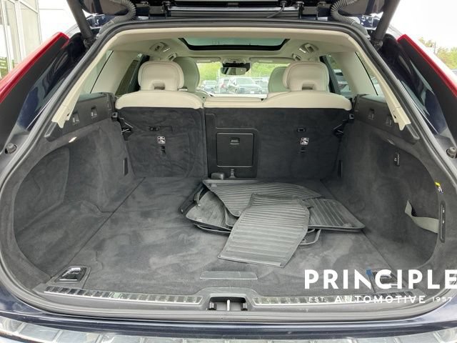 Used 2019 Volvo V90 T5 Inscription w/ Protection Package Premier FWD image 11
