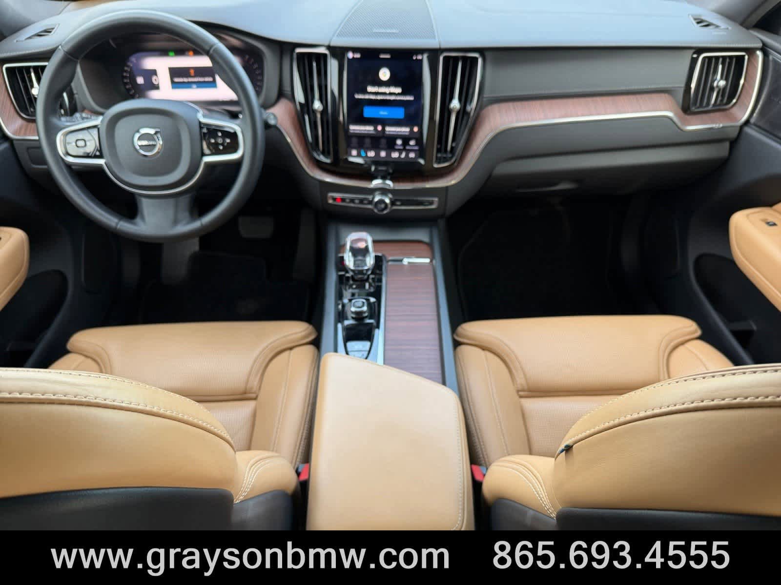 Used 2023 Volvo XC60 B5 Ultimate w/ Protection Package Premier FWD image 17