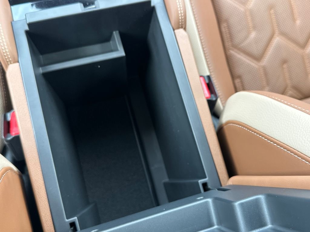 New 2026 Nissan Pathfinder Platinum AWD/4WD image 32
