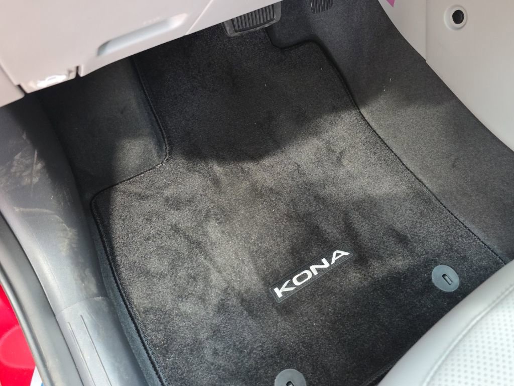 New 2026 Hyundai Kona Limited FWD image 24