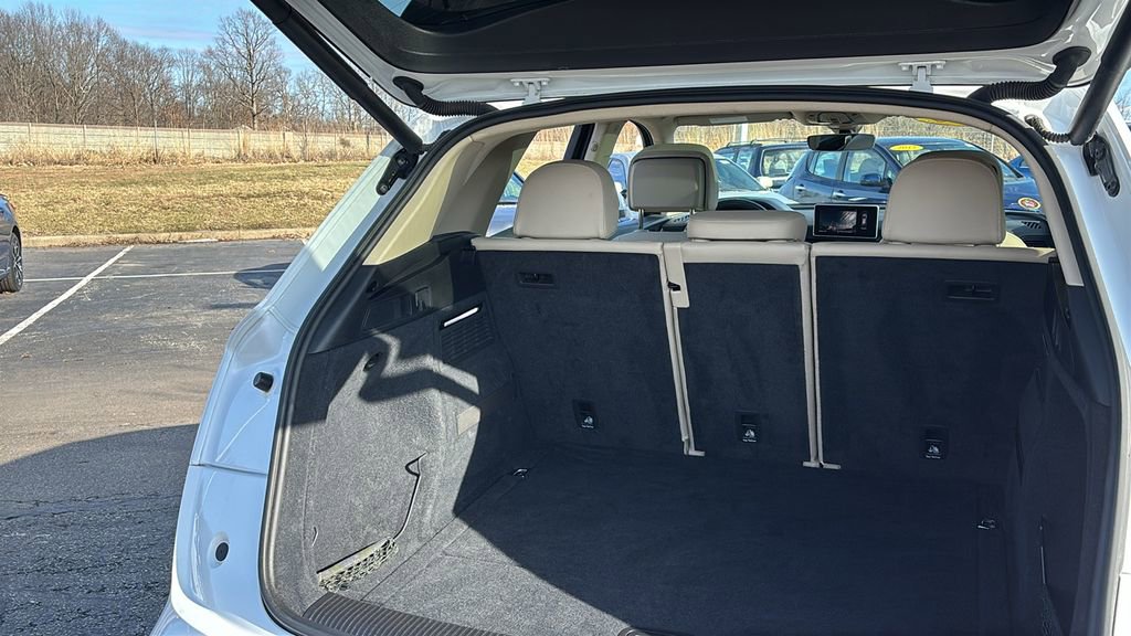 Used 2018 Audi Q5 2.0T Premium Plus w/ Premium Plus Package image 35