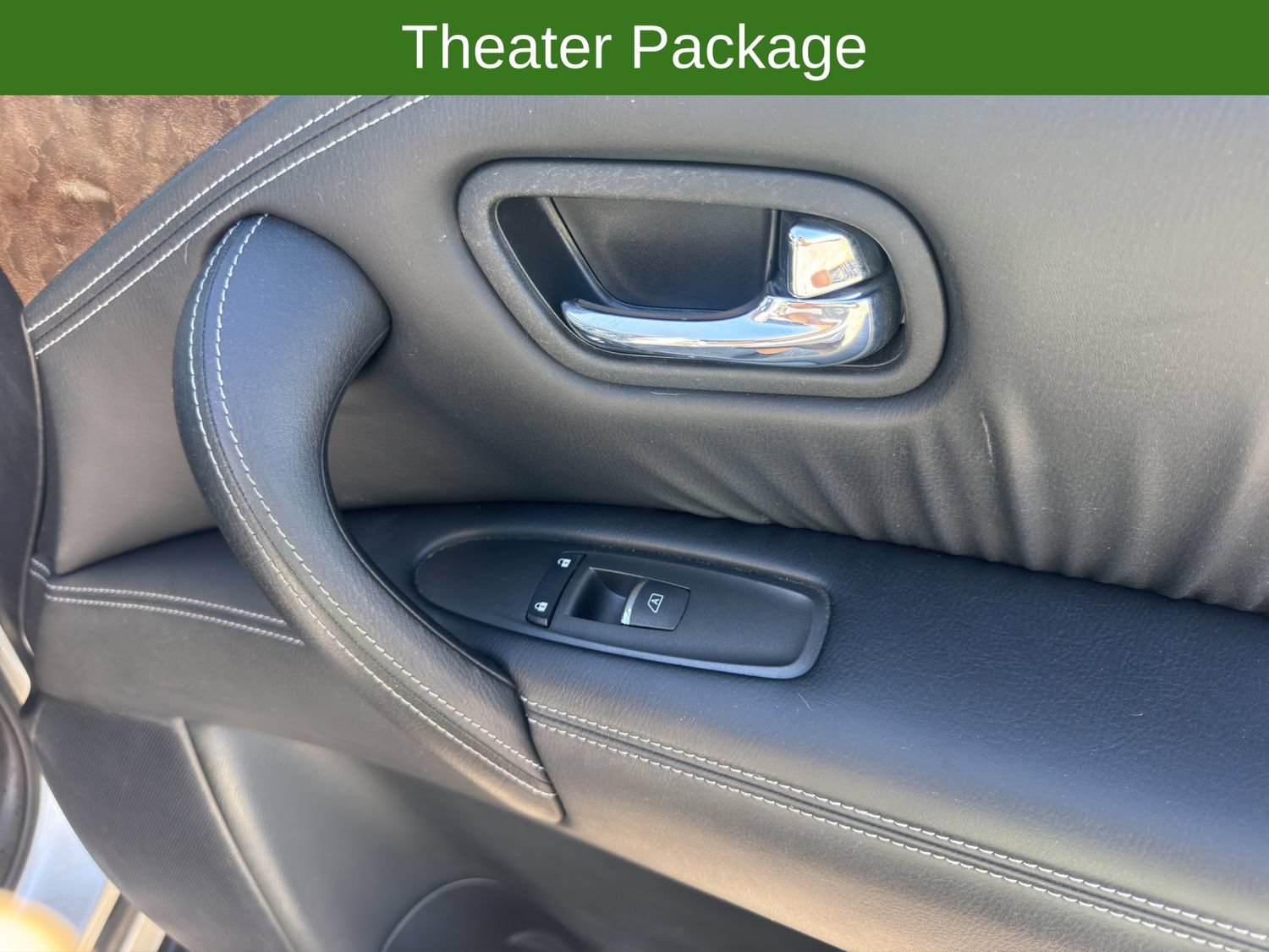 Used 2016 INFINITI QX80 4WD w/ Driver's Assistance Package image 16
