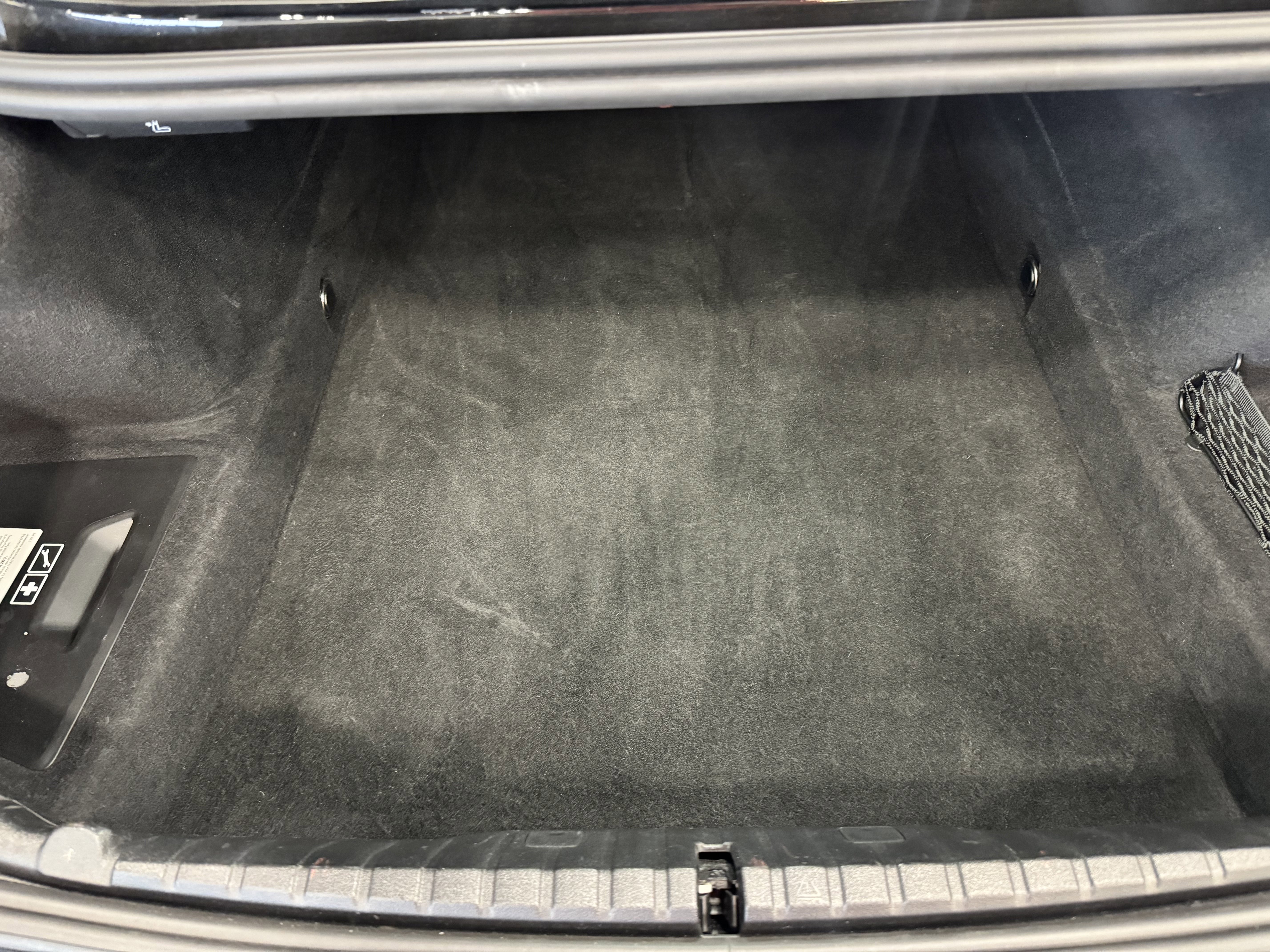 Used 2020 BMW M850i xDrive Coupe w/ M Carbon Exterior Package image 36