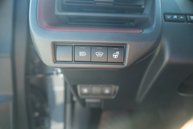 Used 2025 Toyota Prius Plug-In Hybrid FWD image 33