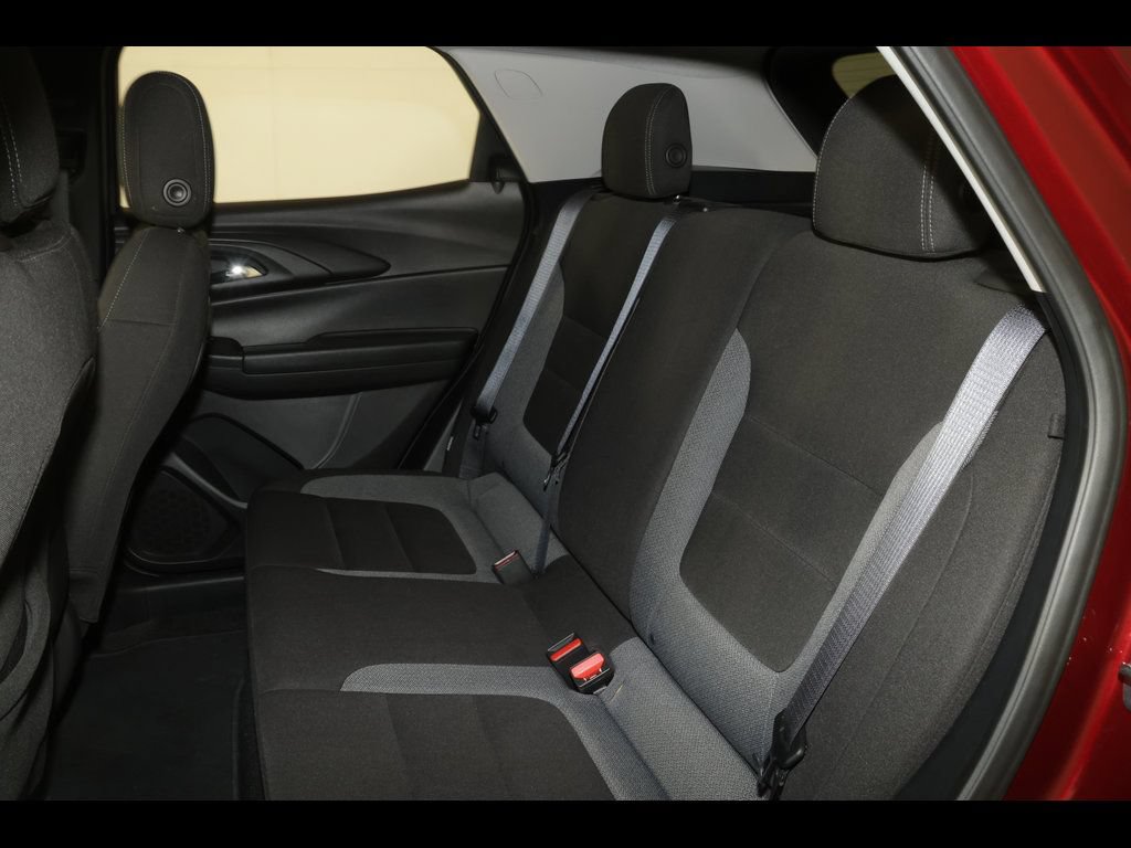 Used 2025 Chevrolet TrailBlazer LT FWD image 26