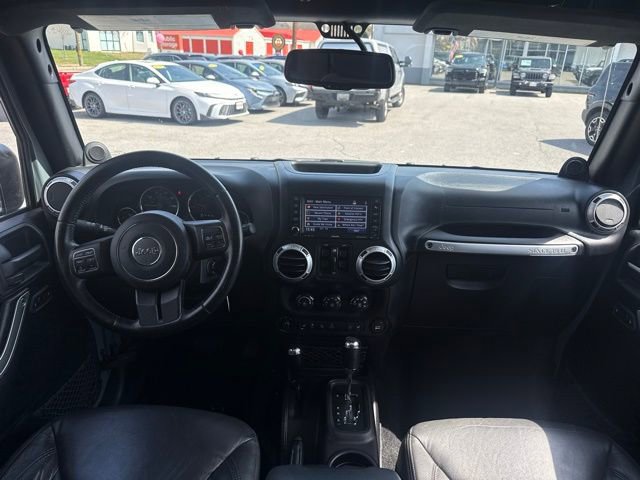 Used 2014 Jeep Wrangler Unlimited Rubicon w/ Connectivity Group image 3
