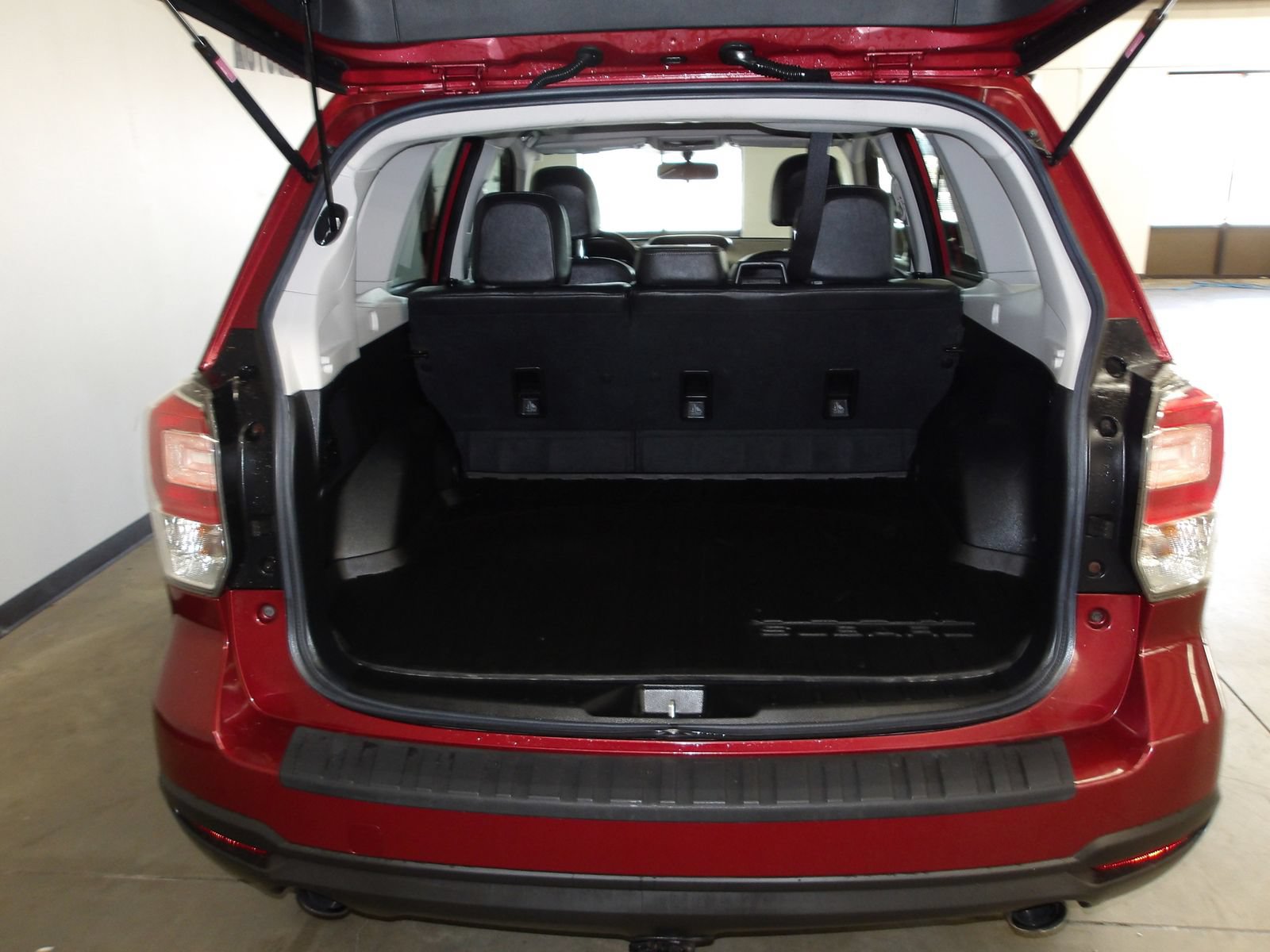 Used 2017 Subaru Forester 2.0XT Touring AWD/4WD image 11