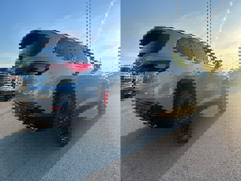 New 2026 Buick Enclave Sport Touring image 8