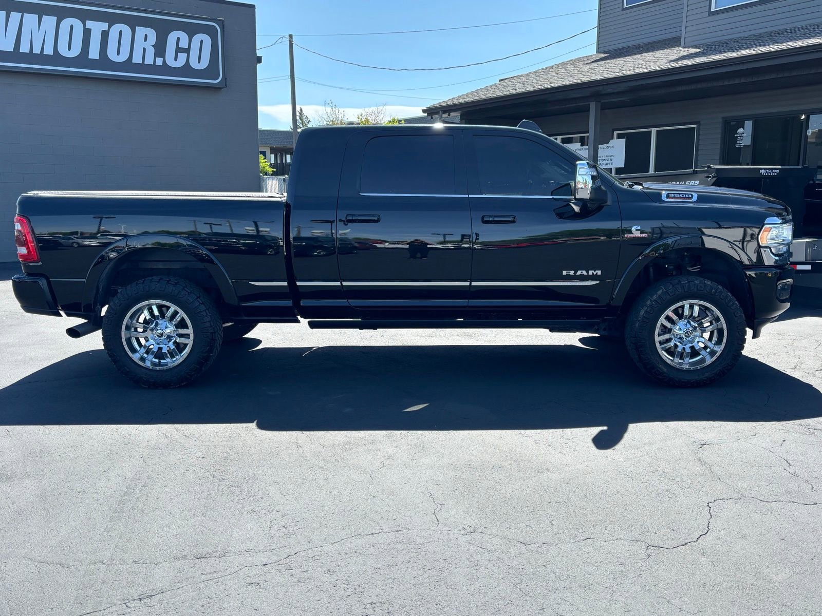 Used 2023 RAM 3500 Limited AWD/4WD image 5