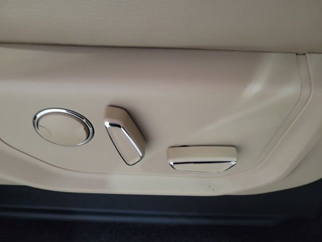 Used 2015 Ford F150 Lariat w/ Max Trailer Tow Package image 61