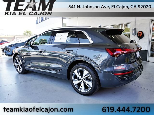 Used 2024 Audi Q8 e-tron Premium Plus AWD/4WD image 7