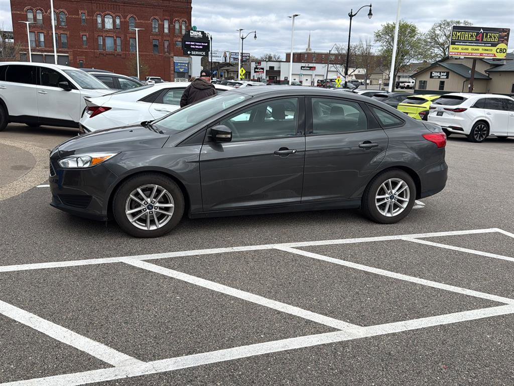 Used 2015 Ford Focus SE FWD image 18