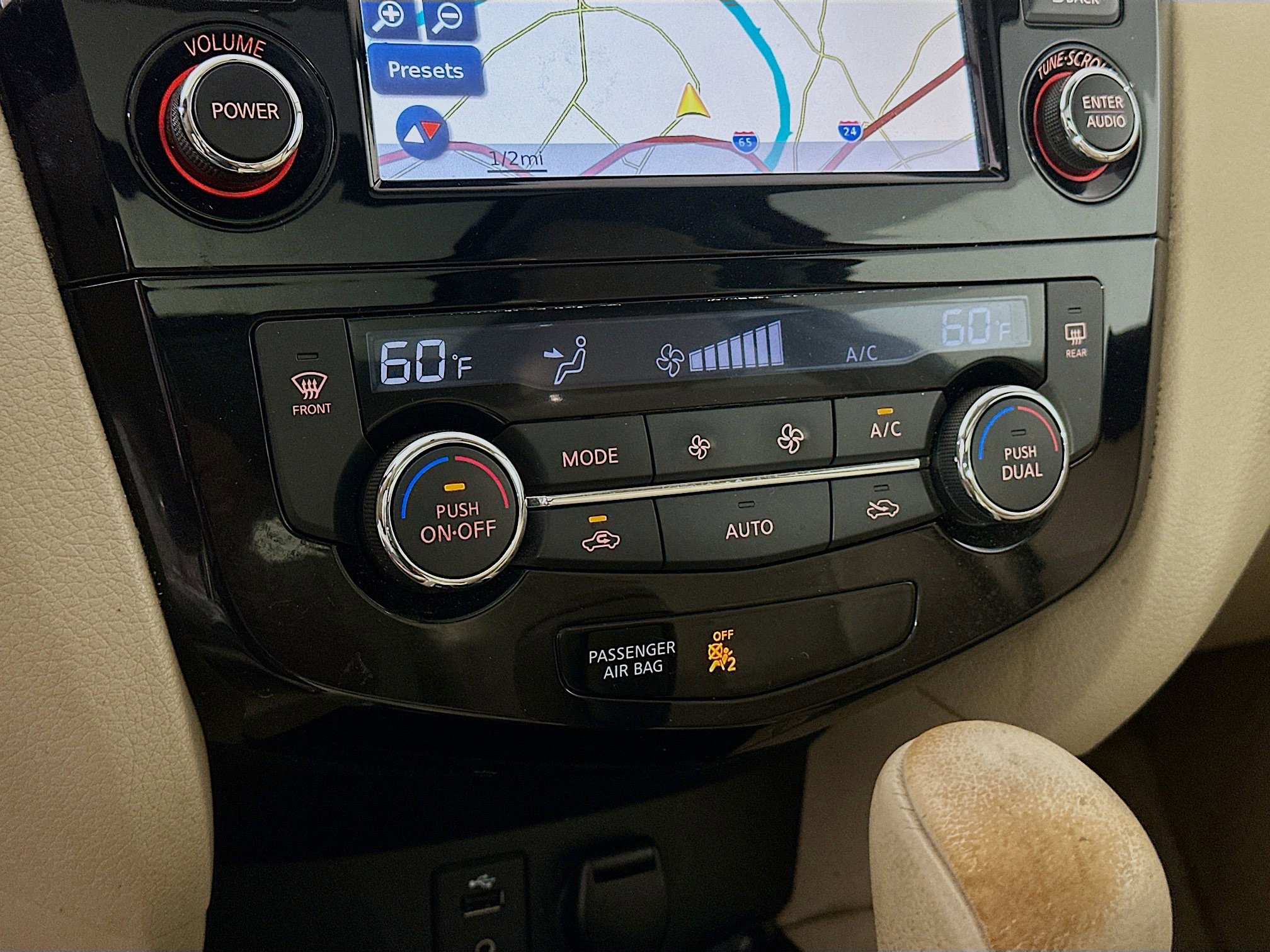 Used 2015 Nissan Rogue SL w/ SL Premium Package image 23