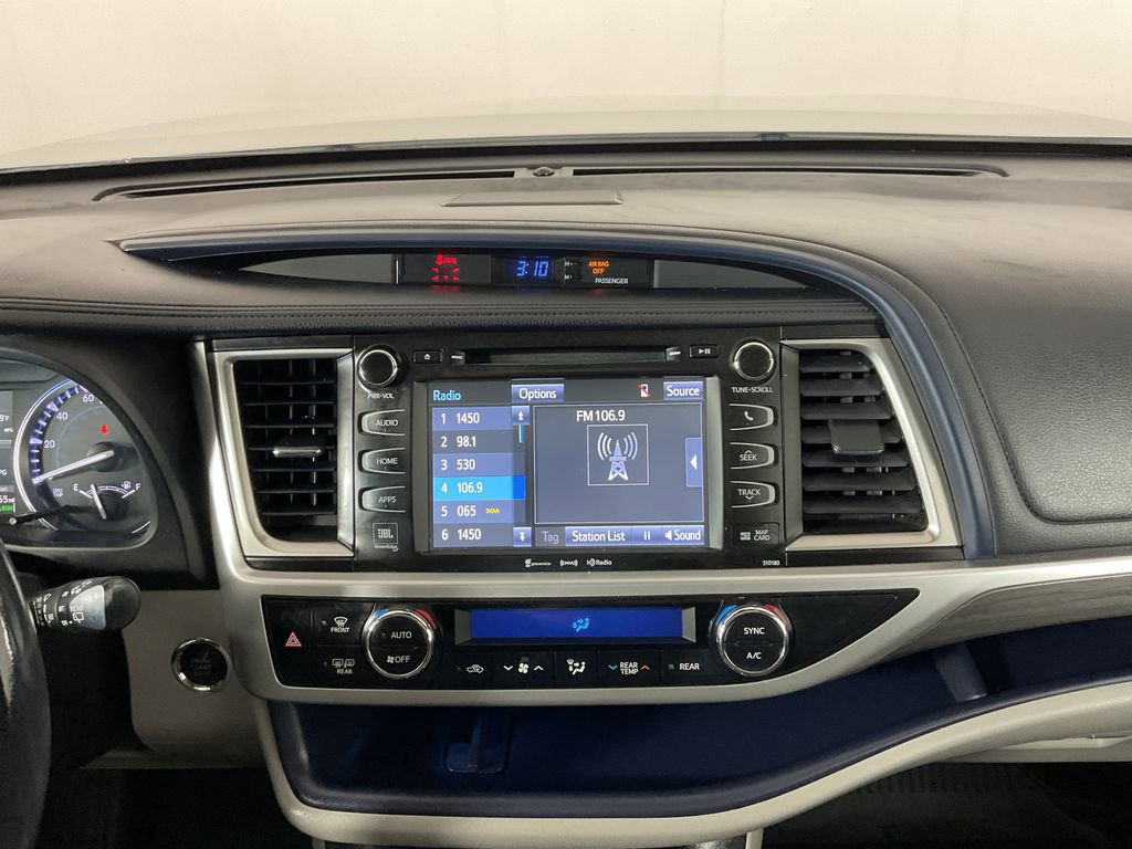 Used 2017 Toyota Highlander Limited AWD/4WD image 13