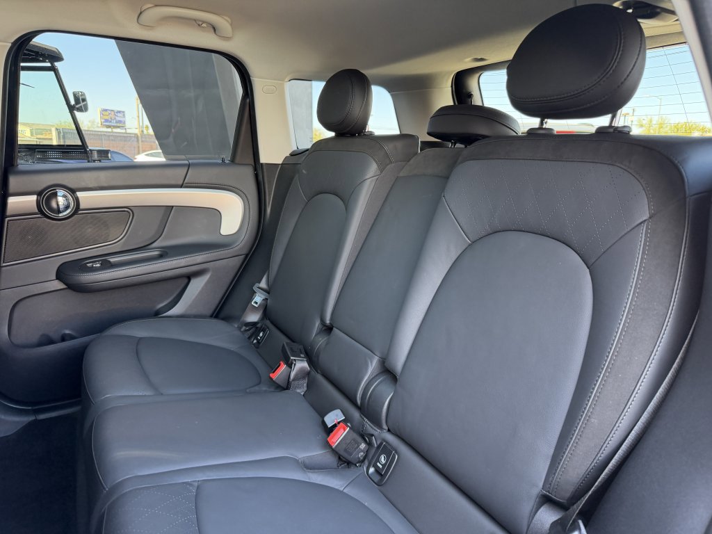 Used 2023 MINI Cooper Countryman SE w/ Storage Package image 32